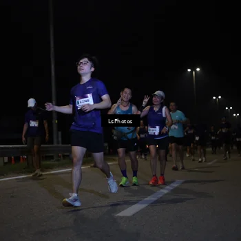Runner Photo 7349914