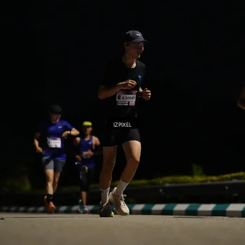 Runner Photo 7349937