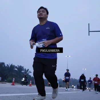 Runner Photo 7349954