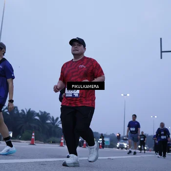 Runner Photo 7350034