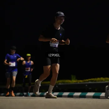 Runner Photo 7350047
