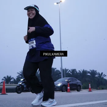 Runner Photo 7350050