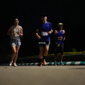 Runner Photo 7350074
