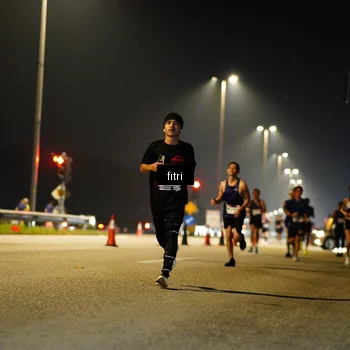 Runner Photo 7350100