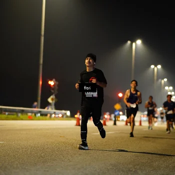Runner Photo 7350104
