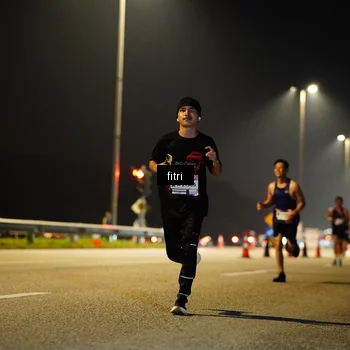 Runner Photo 7350110
