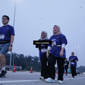 Runner Photo 7350136