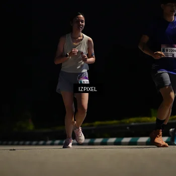 Runner Photo 7350176