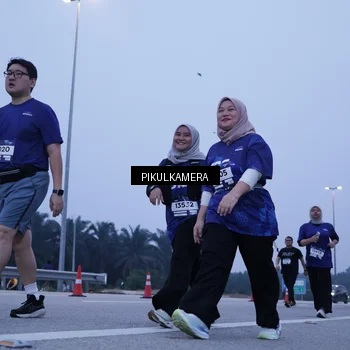 Runner Photo 7350195