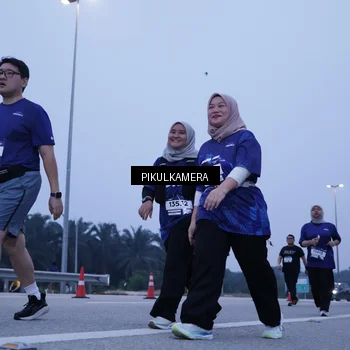 Runner Photo 7350252