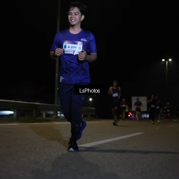Runner Photo 7350287