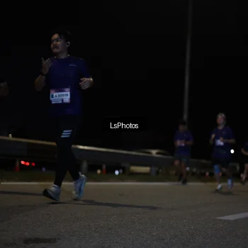 Runner Photo 7350300
