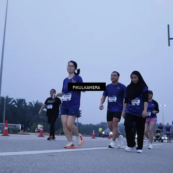 Runner Photo 7350321