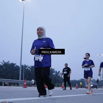 Runner Photo 7350337