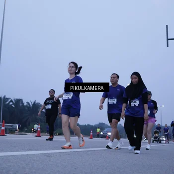 Runner Photo 7350376