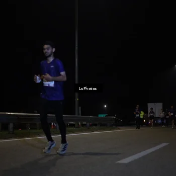 Runner Photo 7350411