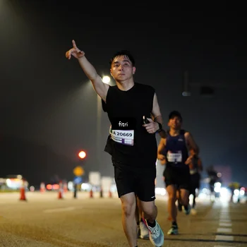 Runner Photo 7350424