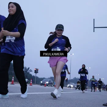 Runner Photo 7350435