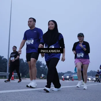 Runner Photo 7350436