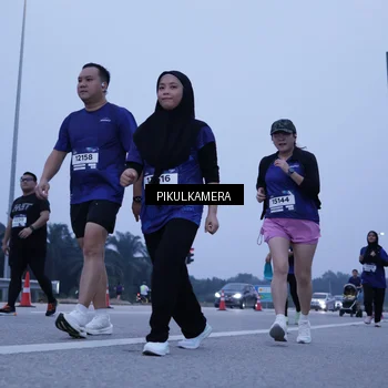 Runner Photo 7350452