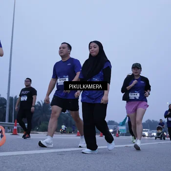 Runner Photo 7350467