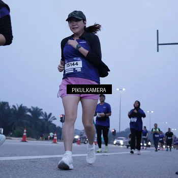 Runner Photo 7350477