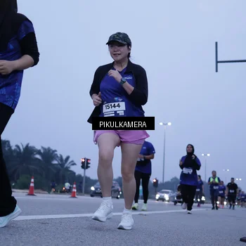 Runner Photo 7350503