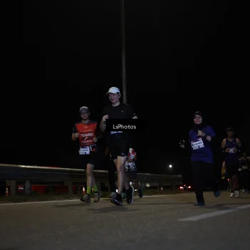 Runner Photo 7350506