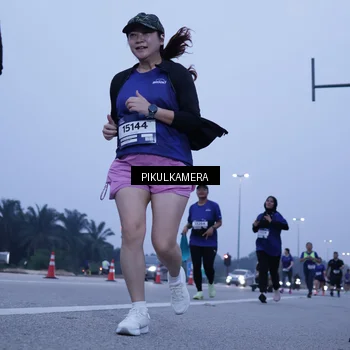 Runner Photo 7350512
