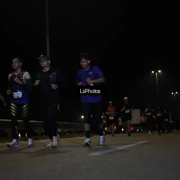 Runner Photo 7350521