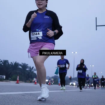 Runner Photo 7350522