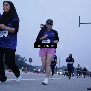 Runner Photo 7350530