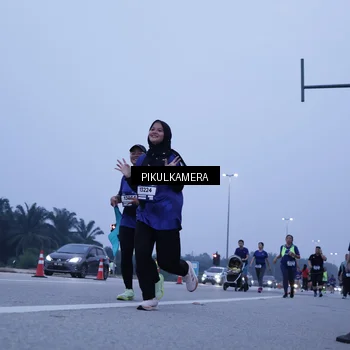 Runner Photo 7350533