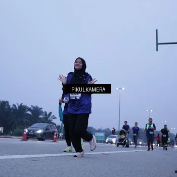 Runner Photo 7350534