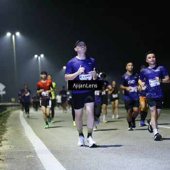 Runner Photo 7350540