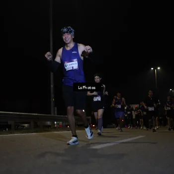 Runner Photo 7350544