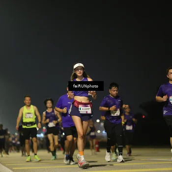 Runner Photo 7350545