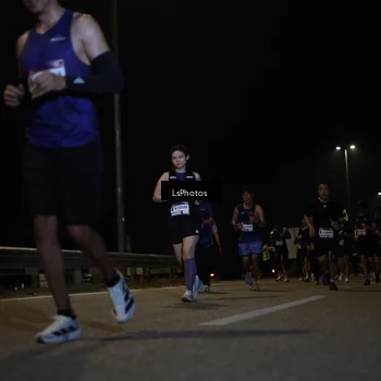 Runner Photo 7350547
