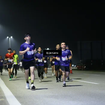 Runner Photo 7350551