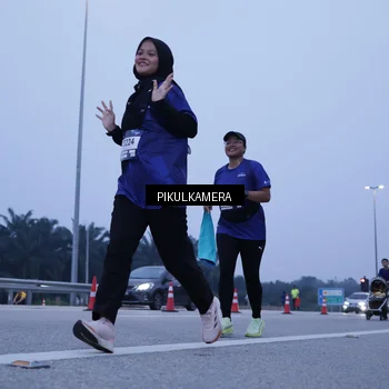 Runner Photo 7350585