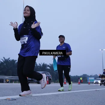 Runner Photo 7350601