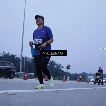 Runner Photo 7350624