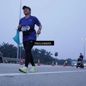 Runner Photo 7350655