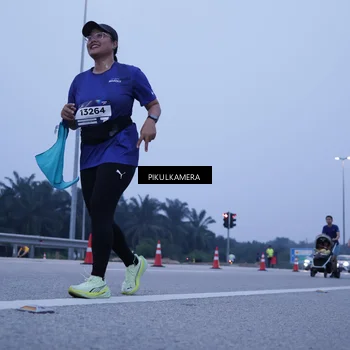 Runner Photo 7350664