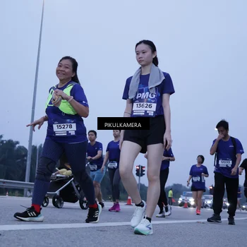Runner Photo 7350680