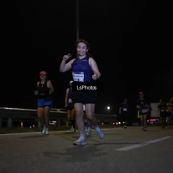 Runner Photo 7350700