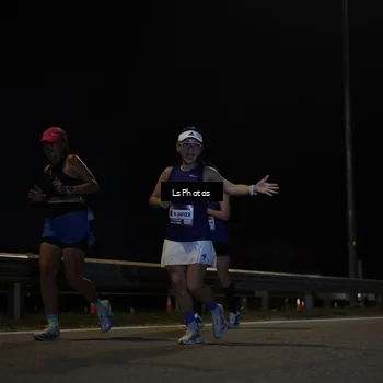 Runner Photo 7350720