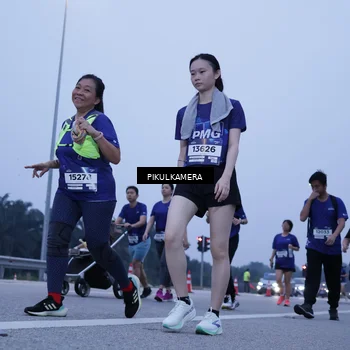Runner Photo 7350735