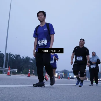 Runner Photo 7350743