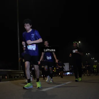 Runner Photo 7350752